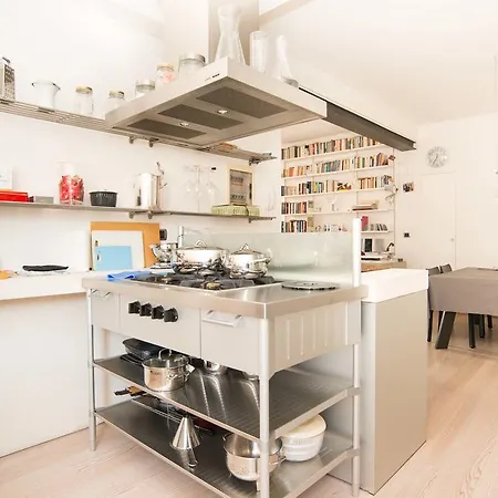 Ghetto Modern For 4, Apartman