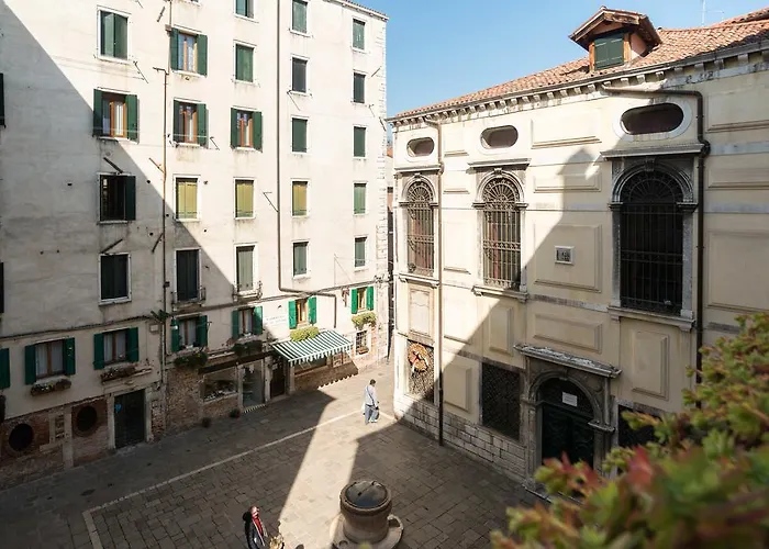 アパート Ghetto Modern For 4, *