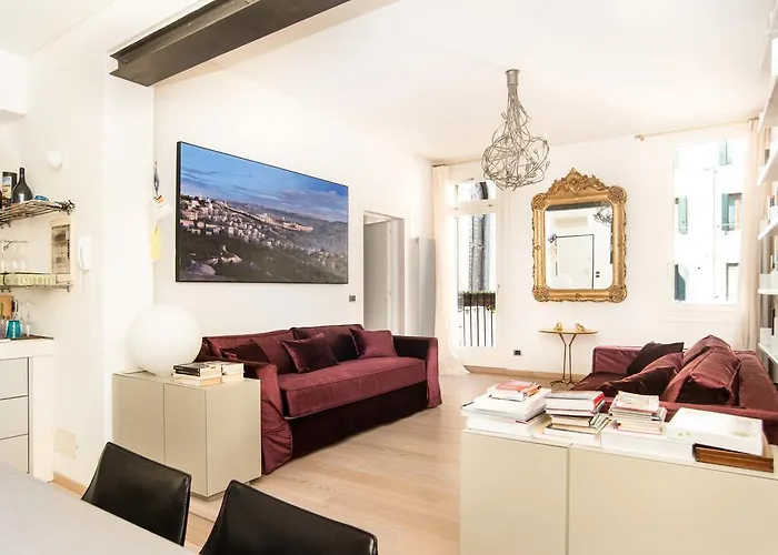 アパート Ghetto Modern For 4, *