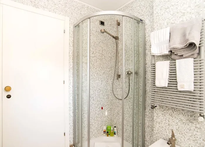 Ghetto Modern For 4, *