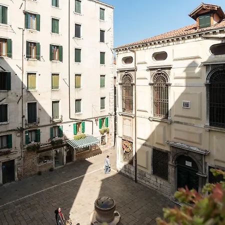 Appartamento Ghetto Modern For 4, *