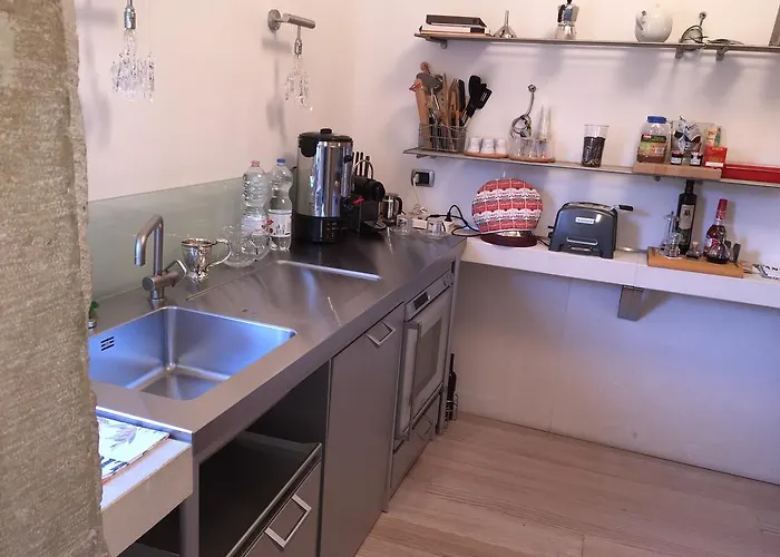 Ghetto Modern For 4, *