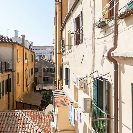 Apartamento Ghetto Modern For 4,